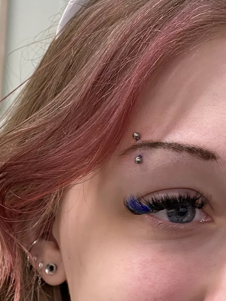 eyebrow piercing