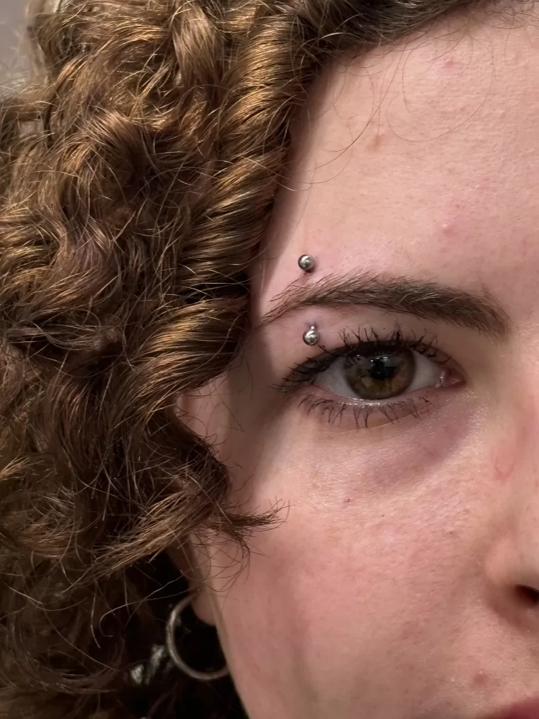 eyebrow piercing